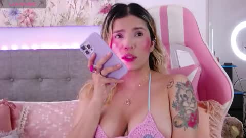 Antonella Lee online show from April 18, 4:31 pm