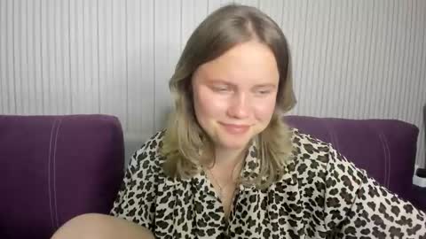 Snapshot of anny_love_you chatting on September 16, 8:50 pm anny_love_you online show from September 16, 8:50 pm