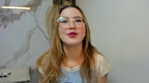 Anny online show from May 11, 8:50 pm
