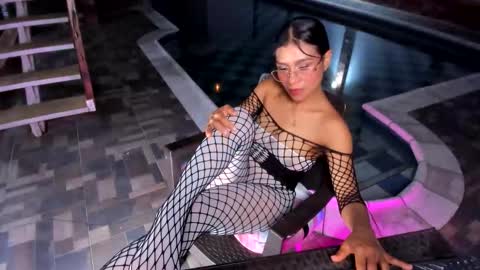 LittleSunny  My schedule 1400 - 2200 GMT -5 online show from April 10, 6:30 am