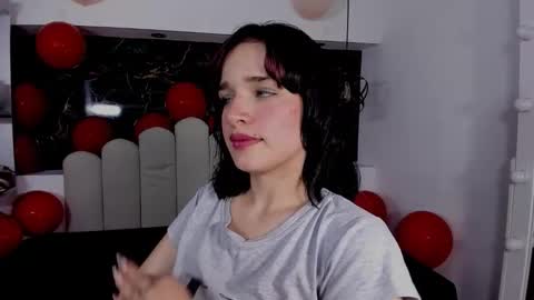 Anny online show from February 11, 8:32 pm