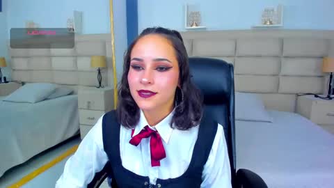 Snapshot of annythomsonn chatting on October 3, 9:31 pm AnnyT online show from October 3, 9:31 pm