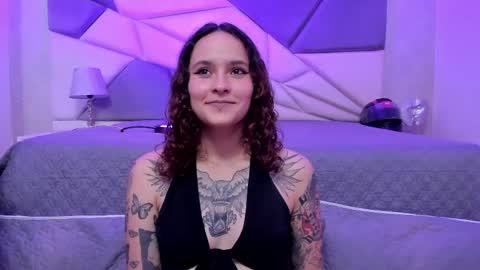 Snapshot of annythomsonn chatting on February 12, 10:04 pm AnnyT online show from February 12, 10:04 pm
