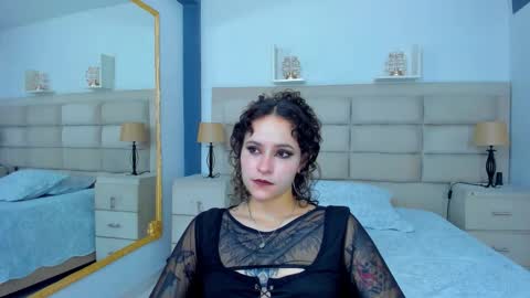 Snapshot of annythomsonn chatting on September 11, 10:54 pm AnnyT online show from September 11, 10:54 pm