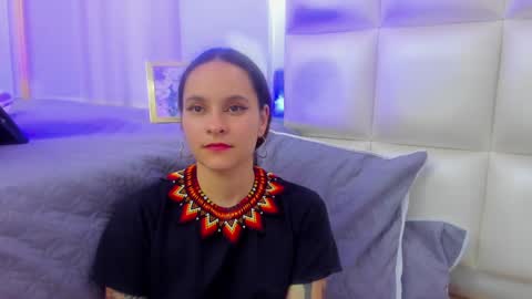 Snapshot of annythomsonn chatting on January 19, 7:46 am AnnyT online show from January 19, 7:46 am