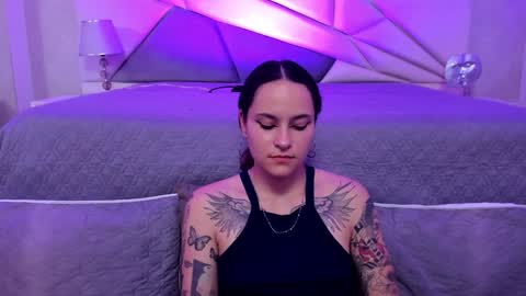 Snapshot of annythomsonn chatting on January 15, 10:13 pm AnnyT online show from January 15, 10:13 pm
