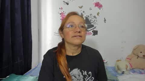 Snapshot of anthonela_mature_ chatting on September 28, 6:02 pm anthonela_mature_ online show from September 28, 6:02 pm