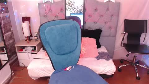 antolyh_c online show from March 20, 2:11 pm