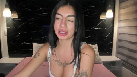 Snapshot of antonella__rouse chatting on January 19, 5:26 am Antonella online show from January 19, 5:26 am