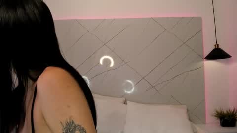 Snapshot of antonella__rouse chatting on March 9, 4:49 am Antonella online show from March 9, 4:49 am