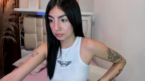 Snapshot of antonella__rouse chatting on January 20, 9:11 pm Antonella online show from January 20, 9:11 pm