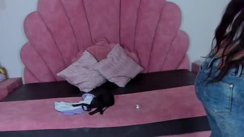 antonella_foxxxx online show from June 4, 2:43 pm