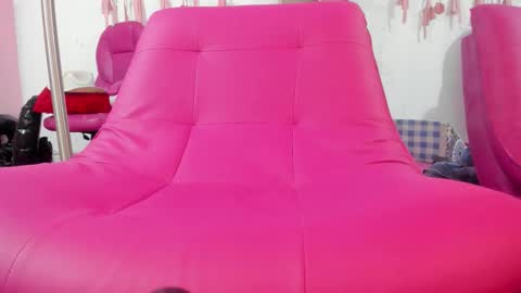 Snapshot of antonellakling_ chatting on September 14, 2:04 pm ANTONELLA online show from September 14, 2:04 pm