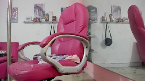 ANTONELLA online show from January 8, 5:50 pm