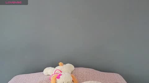 Antonella  online show from December 20, 1:04 pm