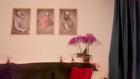 Antonia online show from June 25, 5:12 am