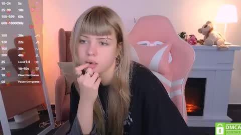 antonia_ferrero online show from October 8, 6:18 am