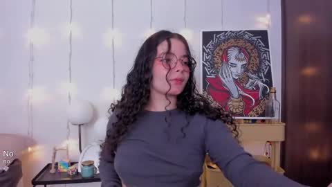 Snapshot of antoniart_ chatting on February 18, 1:10 am Antonia online show from February 18, 1:10 am