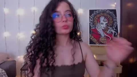 Snapshot of antoniart_ chatting on February 16, 2:11 am Antonia online show from February 16, 2:11 am