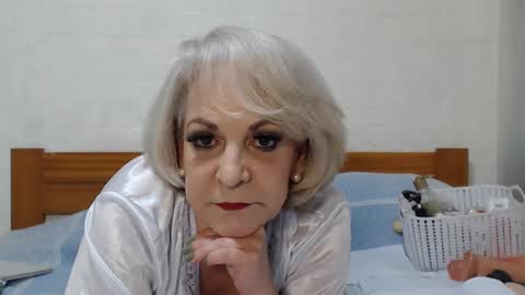 ANY CAT online show from October 18, 8:06 am