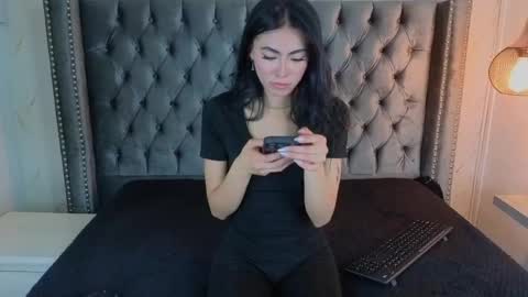 anya_belth online show from April 23, 7:38 pm