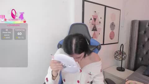 anya_belth online show from October 21, 5:39 pm