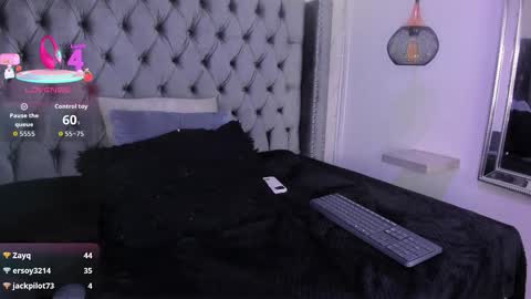 anya_belth online show from December 3, 8:55 pm