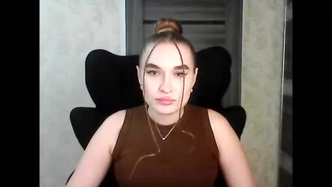 AnyaSmack online show from December 13, 10:38 pm