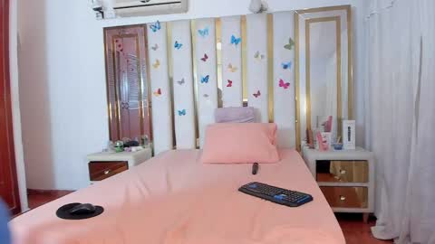 Anyela  online show from April 13, 2:57 am