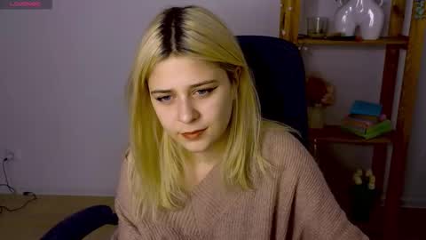 ApheliaStar online show from November 4, 3:50 pm