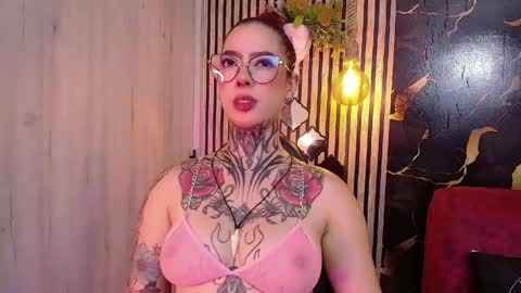 aphrodite__bloom online show from May 25, 11:59 pm