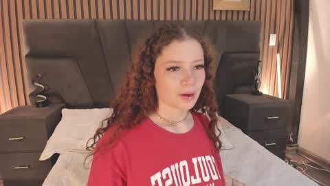 aphrodite online show from November 9, 9:11 pm