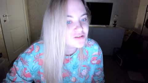 appleyummybuns online show from November 7, 8:36 pm