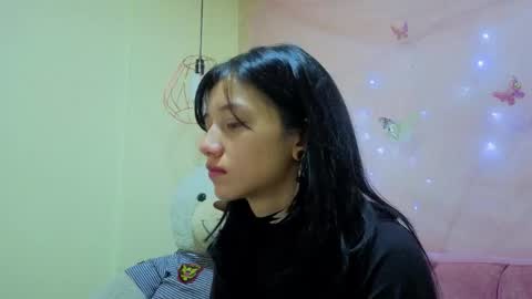   online show from April 22, 11:51 am