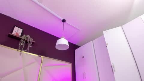 April online show from October 6, 12:33 pm