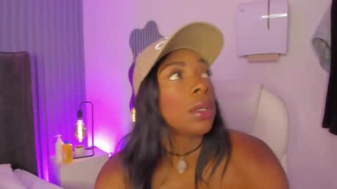 Snapshot of april_ebony18_ chatting on December 22, 8:03 pm April online show from December 22, 8:03 pm