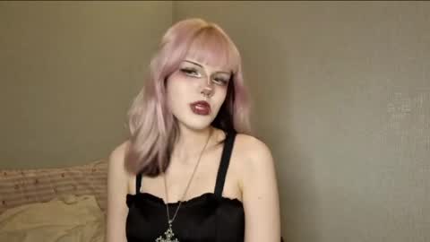 Alice D online show from May 21, 7:45 pm