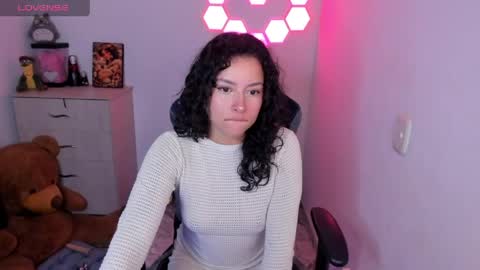 aqua emilly online show from April 21, 11:23 pm