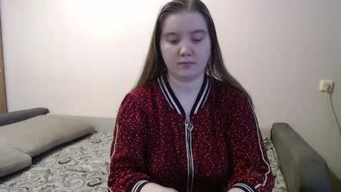 Josefin online show from April 8, 8:49 am