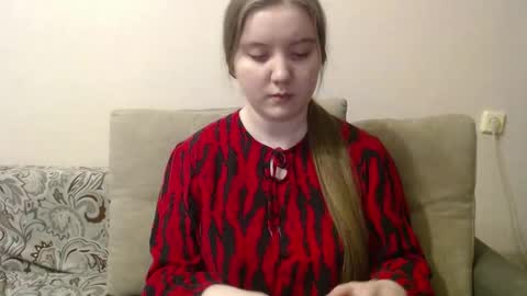 Josefin online show from February 8, 3:05 pm