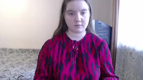 Josefin online show from April 19, 7:30 am