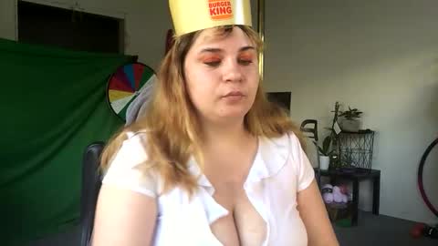 BustyPrincessLeila online show from April 24, 5:16 pm