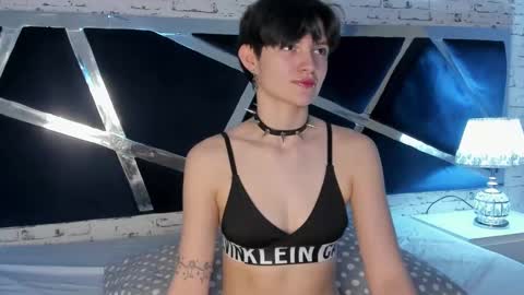 Snapshot of arabellablue chatting on October 12, 7:27 pm ArabellaBlue online show from October 12, 7:27 pm