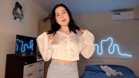 Emi online show from April 21, 4:25 pm