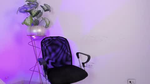   online show from January 18, 6:03 am