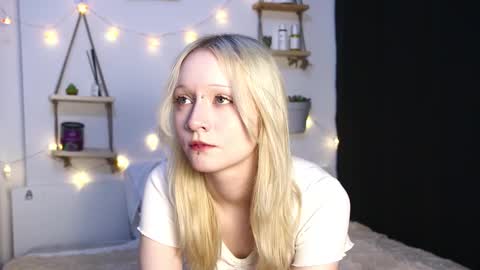 Snapshot of arcticaryder chatting on October 1, 7:13 am Jenny online show from October 1, 7:13 am