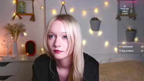 Snapshot of arcticaryder chatting on September 28, 8:52 am Jenny online show from September 28, 8:52 am