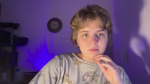 ari_crystal online show from March 9, 7:17 pm