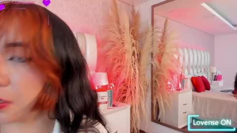 ari_lynn_ online show from April 22, 3:36 am