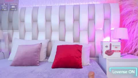 ari_lynn_ online show from April 7, 3:08 am